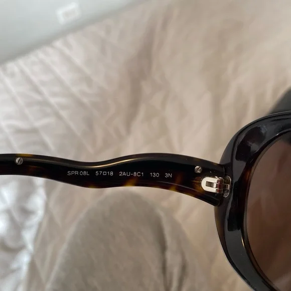 Prada sunglasses - Picture 4 of 4